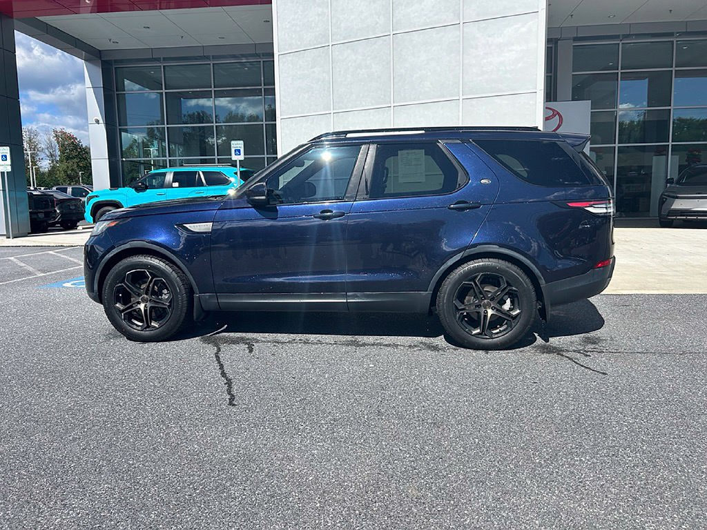 Used 2018 Land Rover Discovery SE AWD/4WD image 7