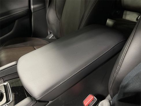 New 2026 MAZDA MAZDA3 Hatchback w/Premium Plus Pkg image 27