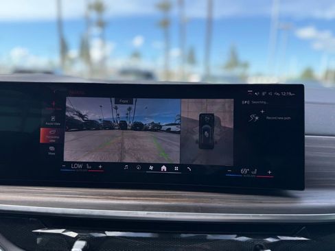 Used 2024 BMW X5 xDrive50e w/ Premium Package image 19