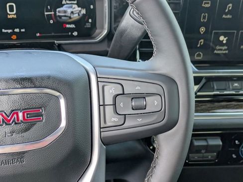 New 2026 GMC Sierra 1500 SLE image 17