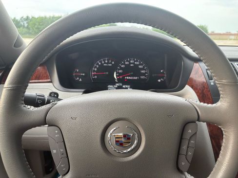 Used 2006 Cadillac DTS FWD image 54