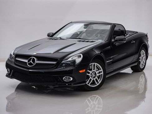 Used 2009 Mercedes-Benz SL 550 image 3