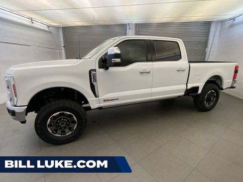 Used 2023 Ford F250 Lariat w/ Lariat Ultimate Package AWD/4WD image 1