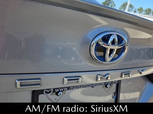 Used 2021 Toyota Camry SE image 11