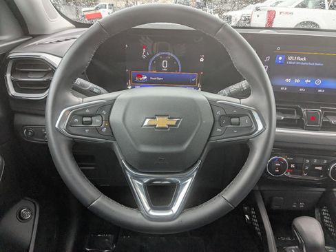 Used 2025 Chevrolet TrailBlazer LT w/ Convenience Package image 19