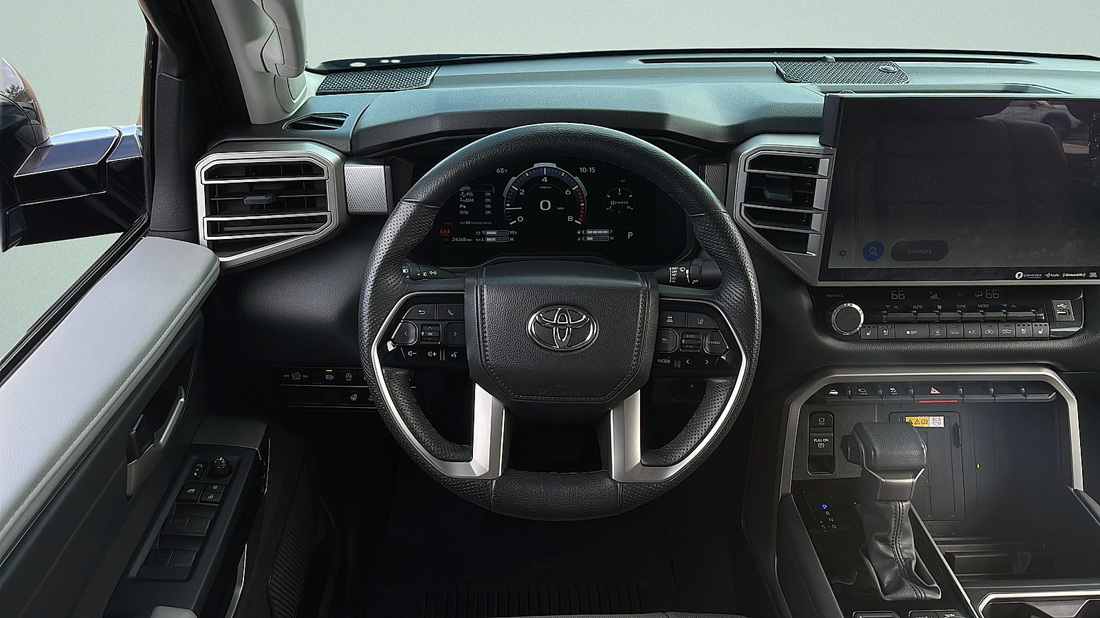 Used 2024 Toyota Tundra Limited AWD/4WD image 10