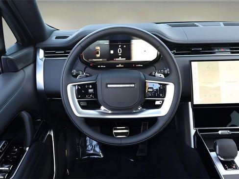 New 2025 Land Rover Range Rover SE image 15
