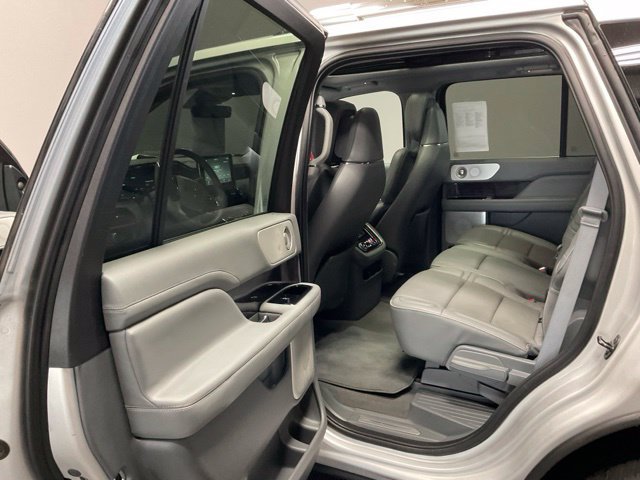 Used 2019 Lincoln Navigator Reserve AWD/4WD image 19