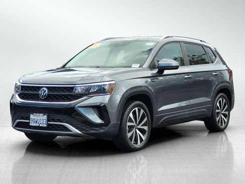 Used 2022 Volkswagen Taos SE image 8