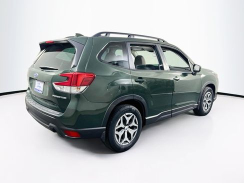 Used 2023 Subaru Forester Premium AWD/4WD image 5