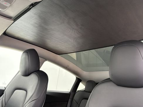 Used 2023 Tesla Model Y Long Range image 14