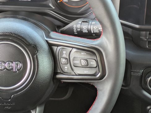 Used 2024 Jeep Wrangler Unlimited Rubicon image 21