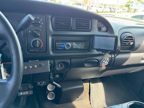 Used 2001 Dodge Ram 2500 Truck 2WD Quad Cab image 14