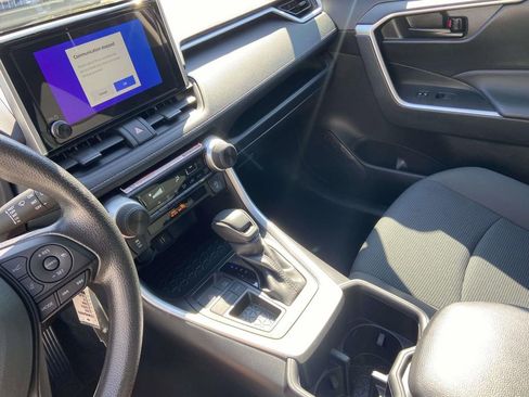 Used 2025 Toyota RAV4 LE FWD image 27