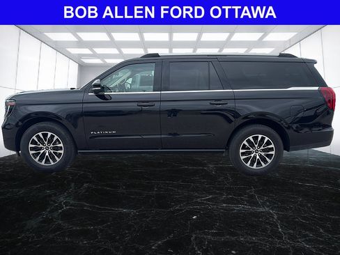 Used 2025 Ford Expedition Max Platinum AWD/4WD image 2