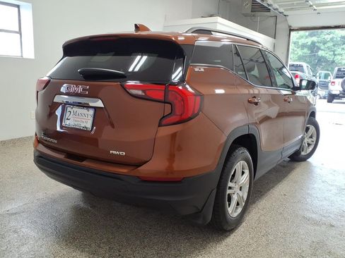 Used 2019 GMC Terrain SLE w/ Driver Convenience Package AWD/4WD image 4