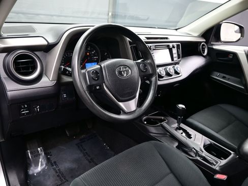 Used 2016 Toyota RAV4 LE AWD/4WD image 11
