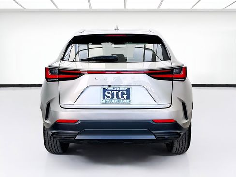 Used 2023 Lexus NX 250 FWD image 5