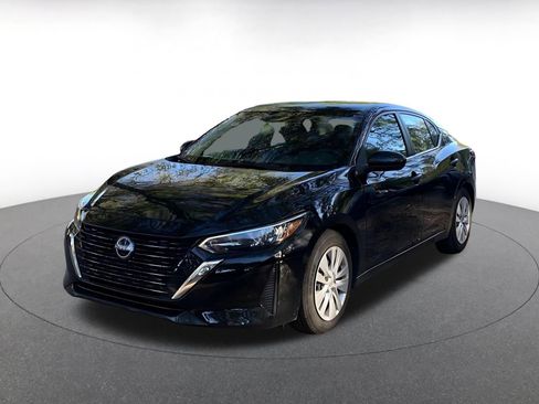 Used 2025 Nissan Sentra S image 3