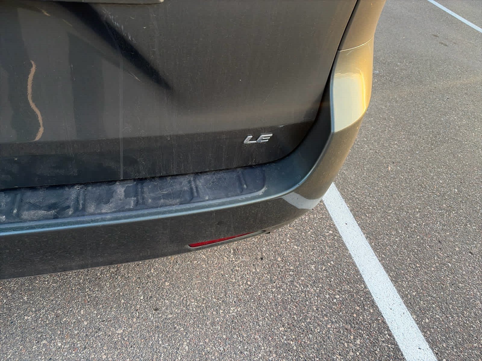 Used 2012 Toyota Sienna LE w/ Towing Pkg FWD image 6