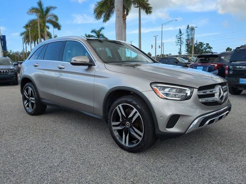 Used 2021 Mercedes-Benz GLC 300 image 3