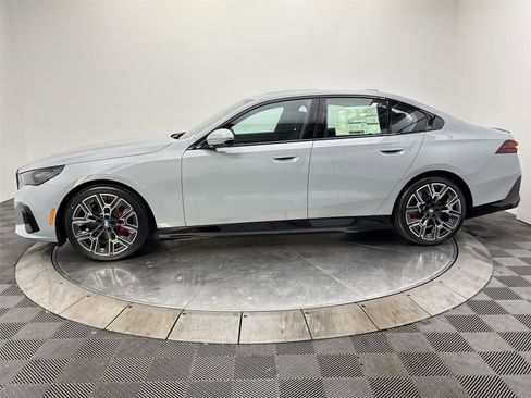 New 2026 BMW i5 eDrive40 w/ M Sport Package image 16