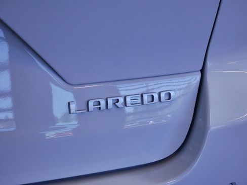 Used 2024 Jeep Grand Cherokee Laredo w/ Luxury Tech Group I image 14