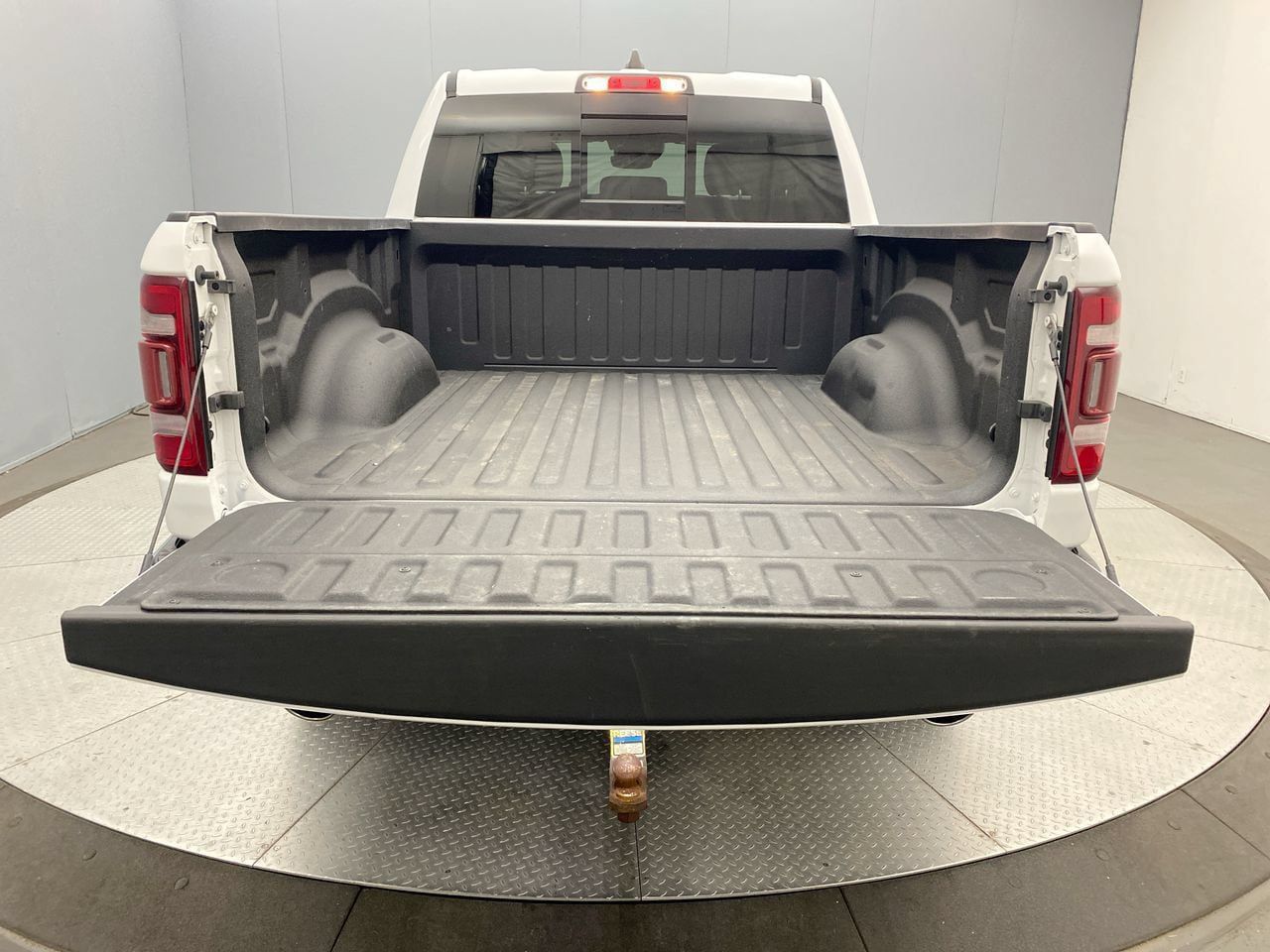 Used 2022 RAM 1500 Limited AWD/4WD image 25