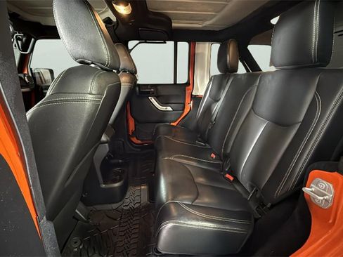 Used 2015 Jeep Wrangler Unlimited Rubicon image 26