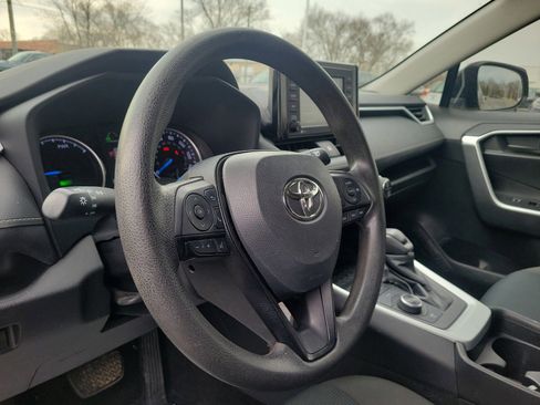 Used 2021 Toyota RAV4 LE AWD/4WD image 14