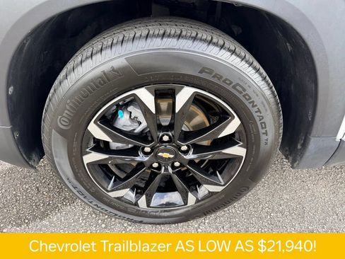 Used 2023 Chevrolet TrailBlazer LT FWD image 30