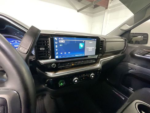 Used 2023 Chevrolet Silverado 1500 LT image 17