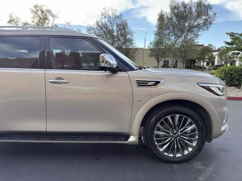 Used 2019 INFINITI QX80 Luxe w/ 22" Wheel Package AWD/4WD image 29