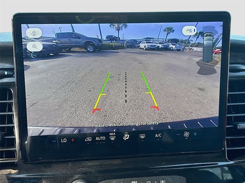 Used 2023 Ford Transit 350 XLT image 15