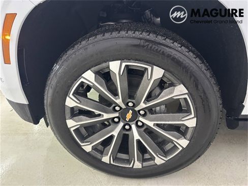 New 2026 Chevrolet Suburban High Country image 23