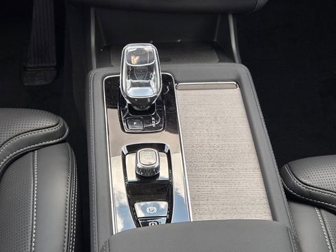 New 2026 Volvo XC90 B6 Ultra w/ Lounge Package AWD/4WD image 18