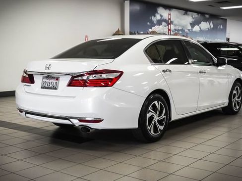 Used 2017 Honda Accord LX image 6