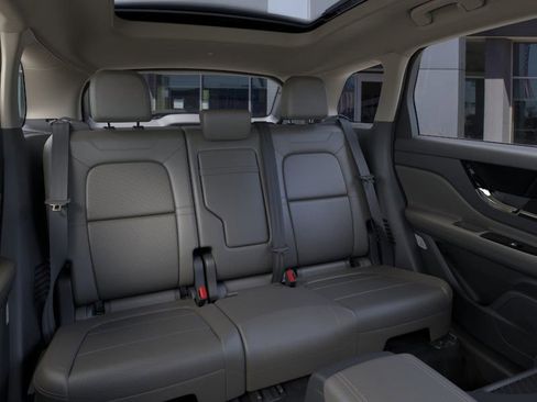 New 2024 Lincoln Corsair Grand Touring image 11