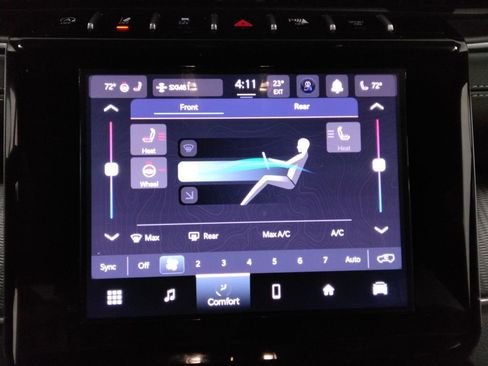 Used 2024 Jeep Grand Cherokee L Laredo image 24