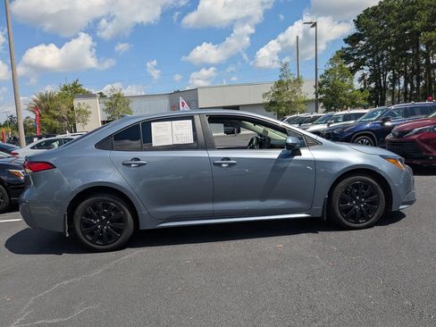 Certified 2025 Toyota Corolla LE FWD image 21