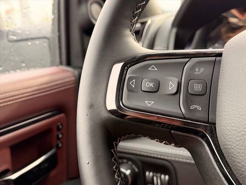 Used 2025 RAM 2500 Limited AWD/4WD image 18