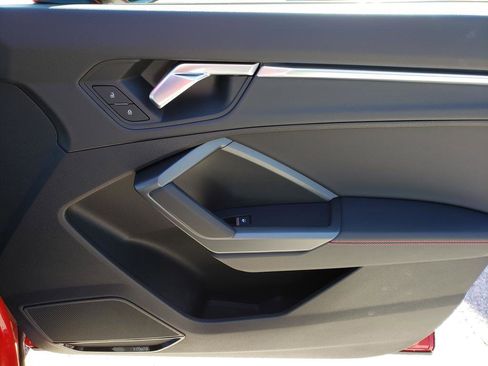 Used 2025 Audi Q3 2.0T Premium Plus w/ Premium Plus Package image 19