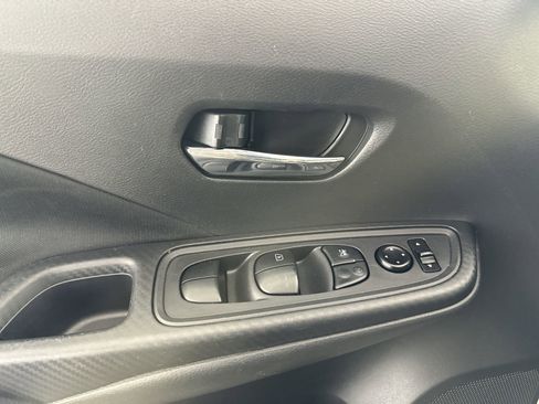 Used 2022 Nissan Versa SV w/ Trunk Package image 17