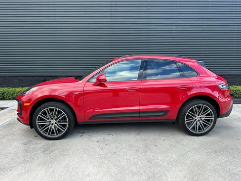 Used 2026 Porsche Macan AWD/4WD image 2