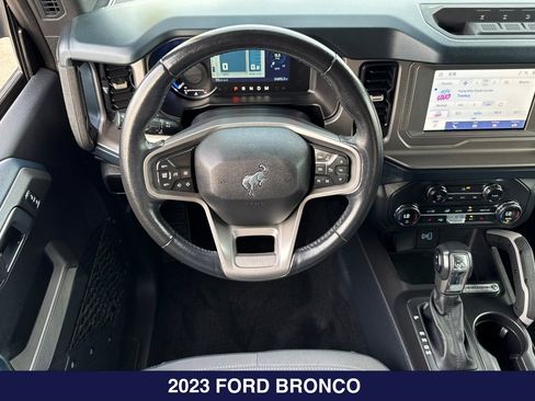 Used 2023 Ford Bronco Outer Banks w/ Sasquatch Package AWD/4WD image 15