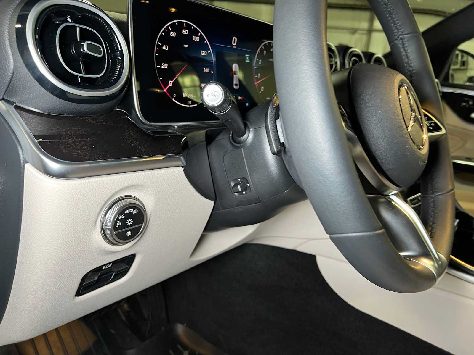 Certified 2026 Mercedes-Benz C 300 4MATIC Sedan image 28
