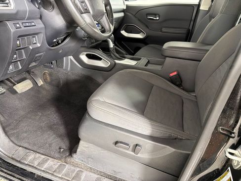 Used 2024 Nissan Frontier SV w/ SV Convenience Package RWD image 9