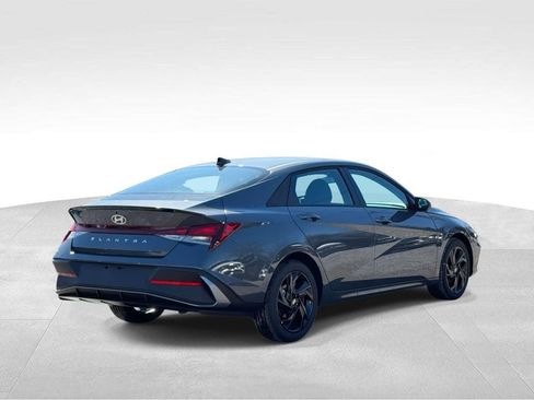 New 2026 Hyundai Elantra Sport FWD image 4