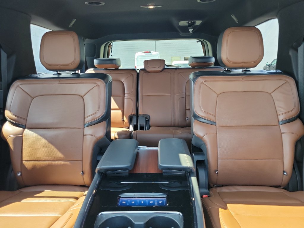 Used 2022 Lincoln Navigator L Reserve AWD/4WD image 17