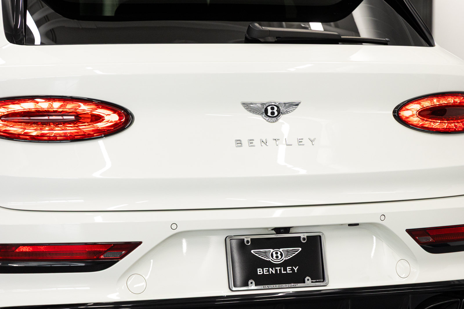 Used 2023 Bentley Bentayga AWD/4WD image 19